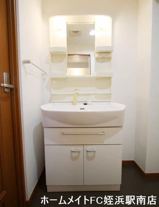 洗面設備　★シャンプードレッサーです★参考写真