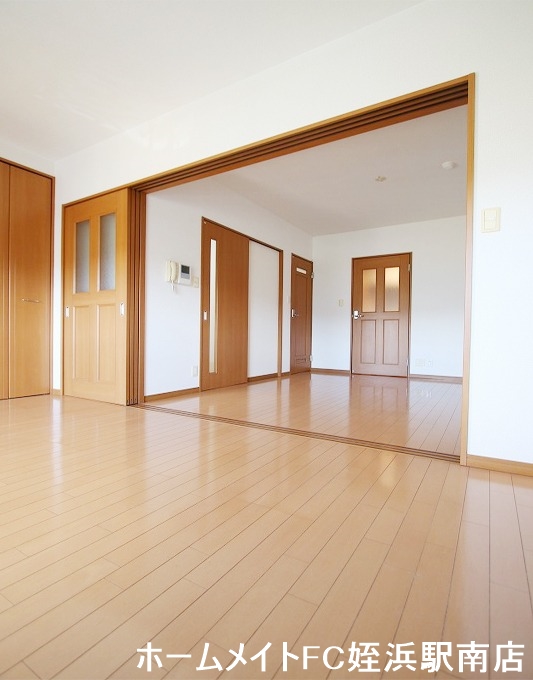 居室・リビング　★広々２部屋タイプ♪★参考写真