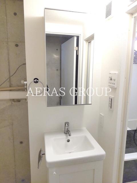 洗面設備　同仕様