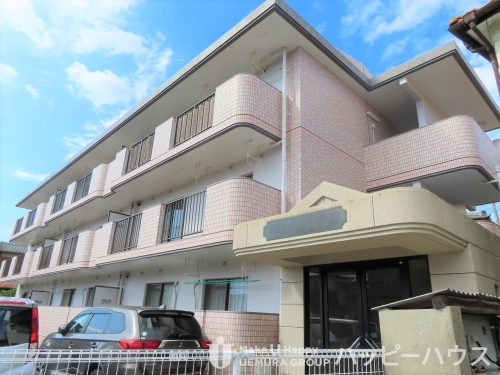 建物外観　静かな住宅街・日当り良好！