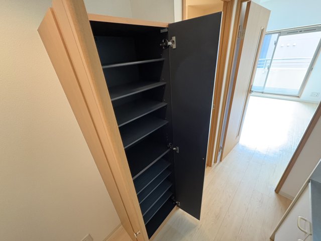 収納　レジデンス金山スクエア