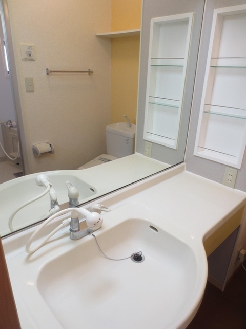 洗面設備　１０２　洗面化粧台