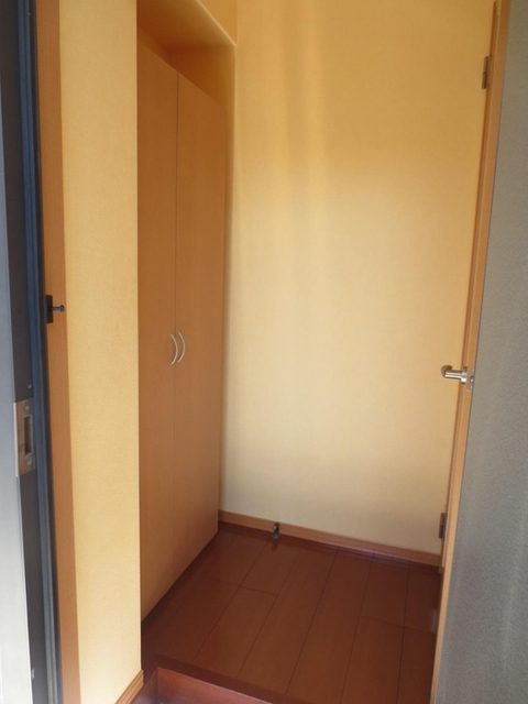 玄関　１０２　玄関