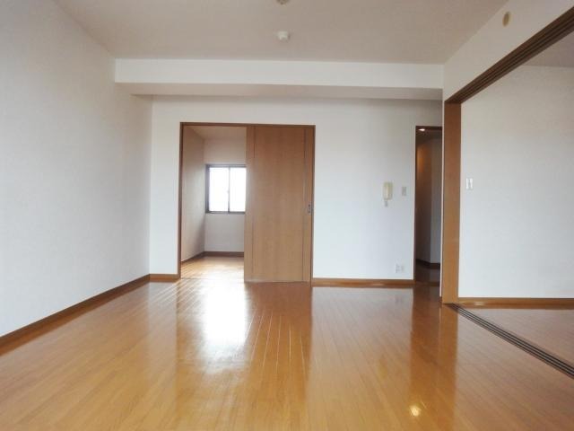 居室・リビング　物件の画像3