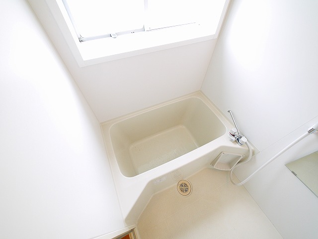 バス・シャワールーム　お風呂で日々の疲れを落としましょう