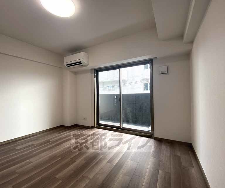 居室・リビング　２０２５年築、阪急西京極駅徒歩５分の好立地物件！