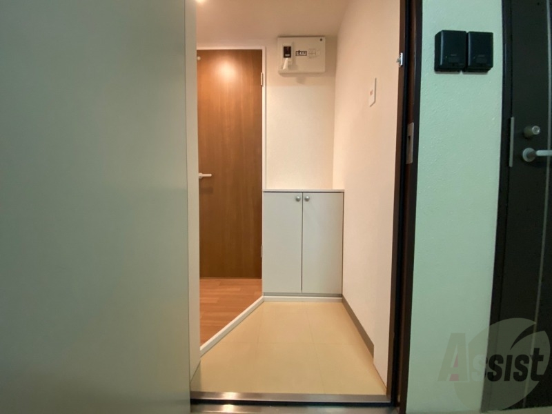 玄関　玄関の様子です。明るい印象ですね。気分もあがりそう。