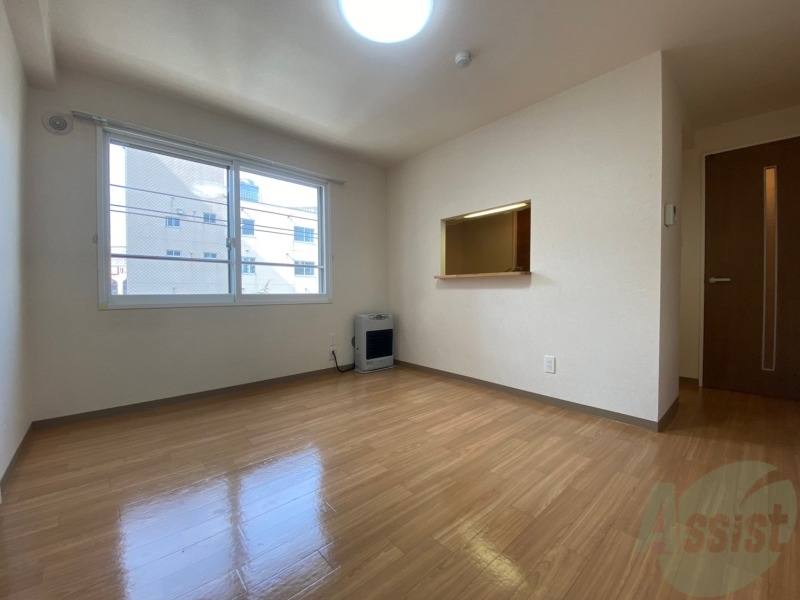 居室・リビング　広くてキレイなお部屋が広がっていて、充実した生活が送れそう。