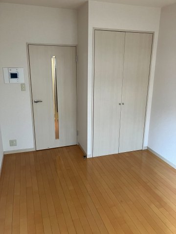 居室・リビング　ゆったり過ごせる居間です