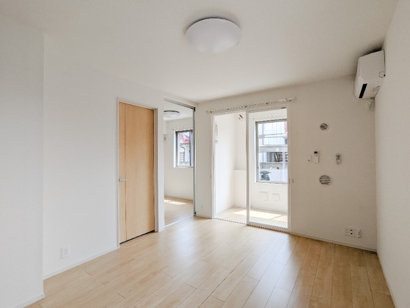 居室・リビング　図面と現状に相違がある場合には現状を優先