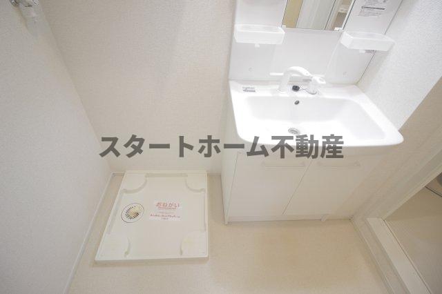 洗面設備　脱衣スペースもあります