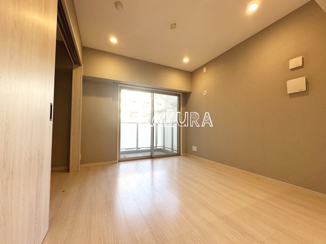 居室・リビング　使いやすい形の為、レイアウトを楽しめます♪