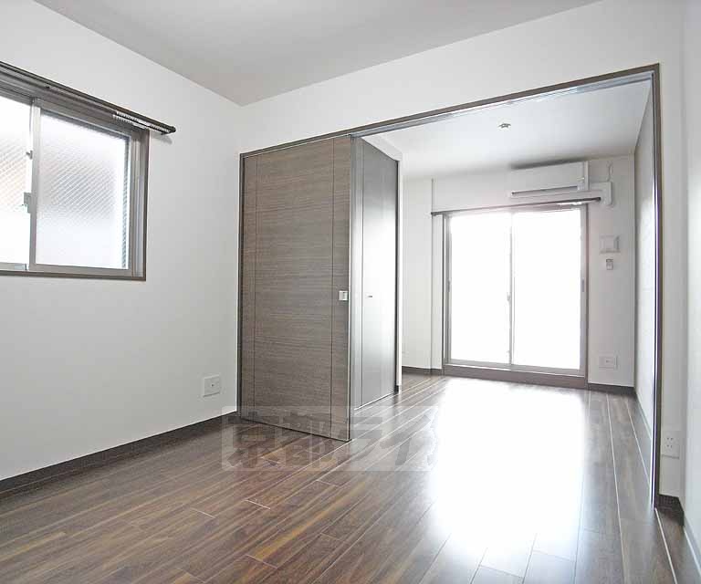 居室・リビング　室内です