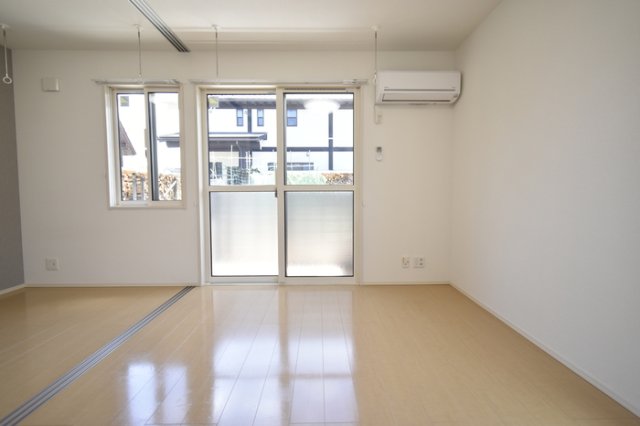 居室・リビング　使いやすい居間です