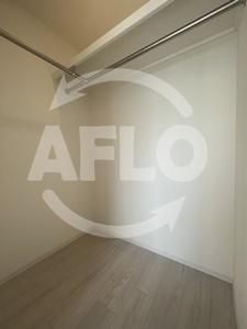 収納　レジデンス大阪城東アペリオ　ウォークインクローゼット