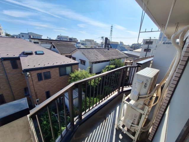 バルコニー　広々としたバルコニーです