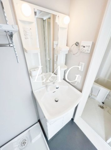 洗面設備　独立洗面台です。