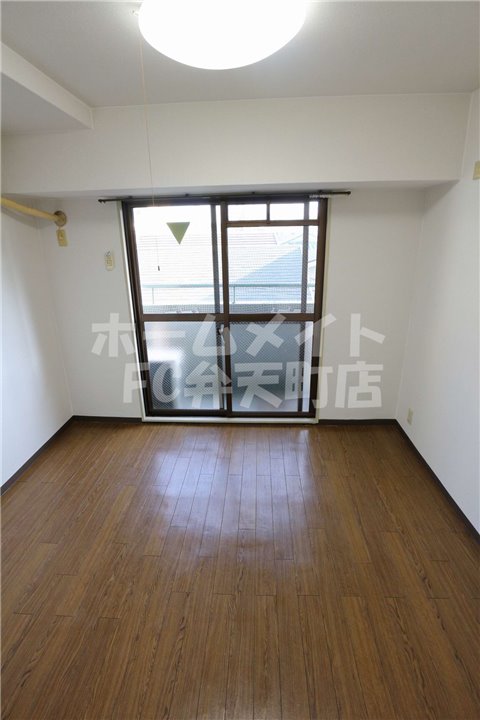 居室・リビング　居間です