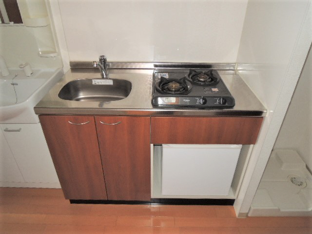 キッチン　写真は同マンションの他のお部屋です