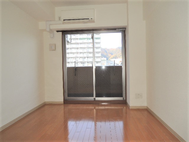 居室・リビング　写真は同マンションの他のお部屋です