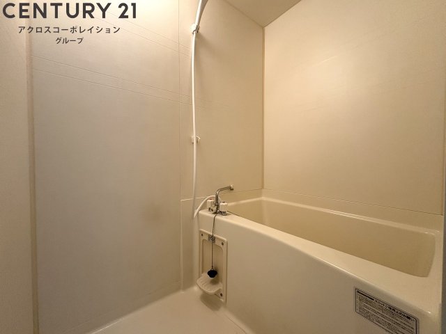 バス・シャワールーム　バストイレセパレートタイプの浴室です！