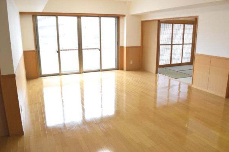 ティアラ恵比寿の居間写真