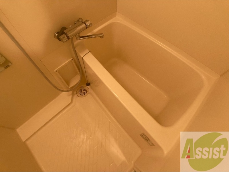 バス・シャワールーム　お風呂です。ゆっくりお風呂につかるのも体に良いですね～