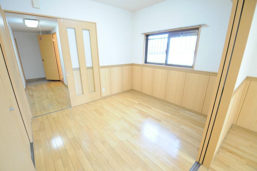 居室・リビング　写真は全て同タイプの部屋のものです