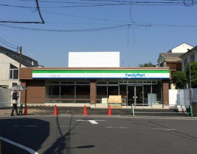 コンビニ　ファミリーマート 杉並上荻二丁目店（コンビニ）まで324m