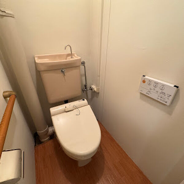 トイレ　別室の参考写真です。※現況優先