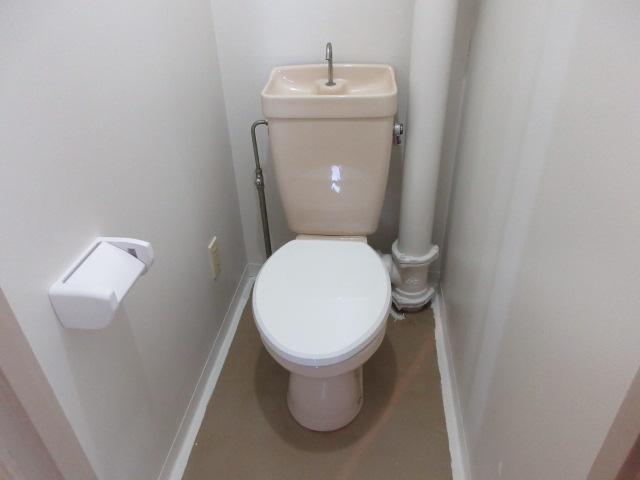 トイレ　WC