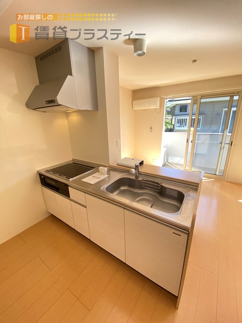 キッチン　開放感のあるキッチン