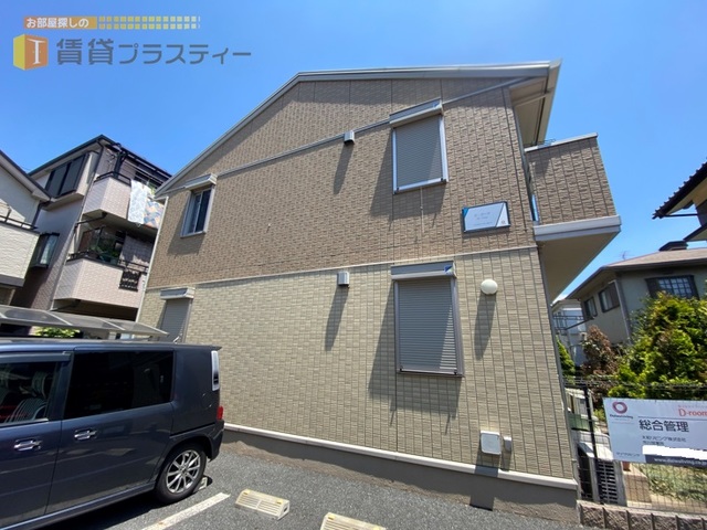 建物外観　大手ハウスメーカー施工、ツートンのオシャレな建物です。