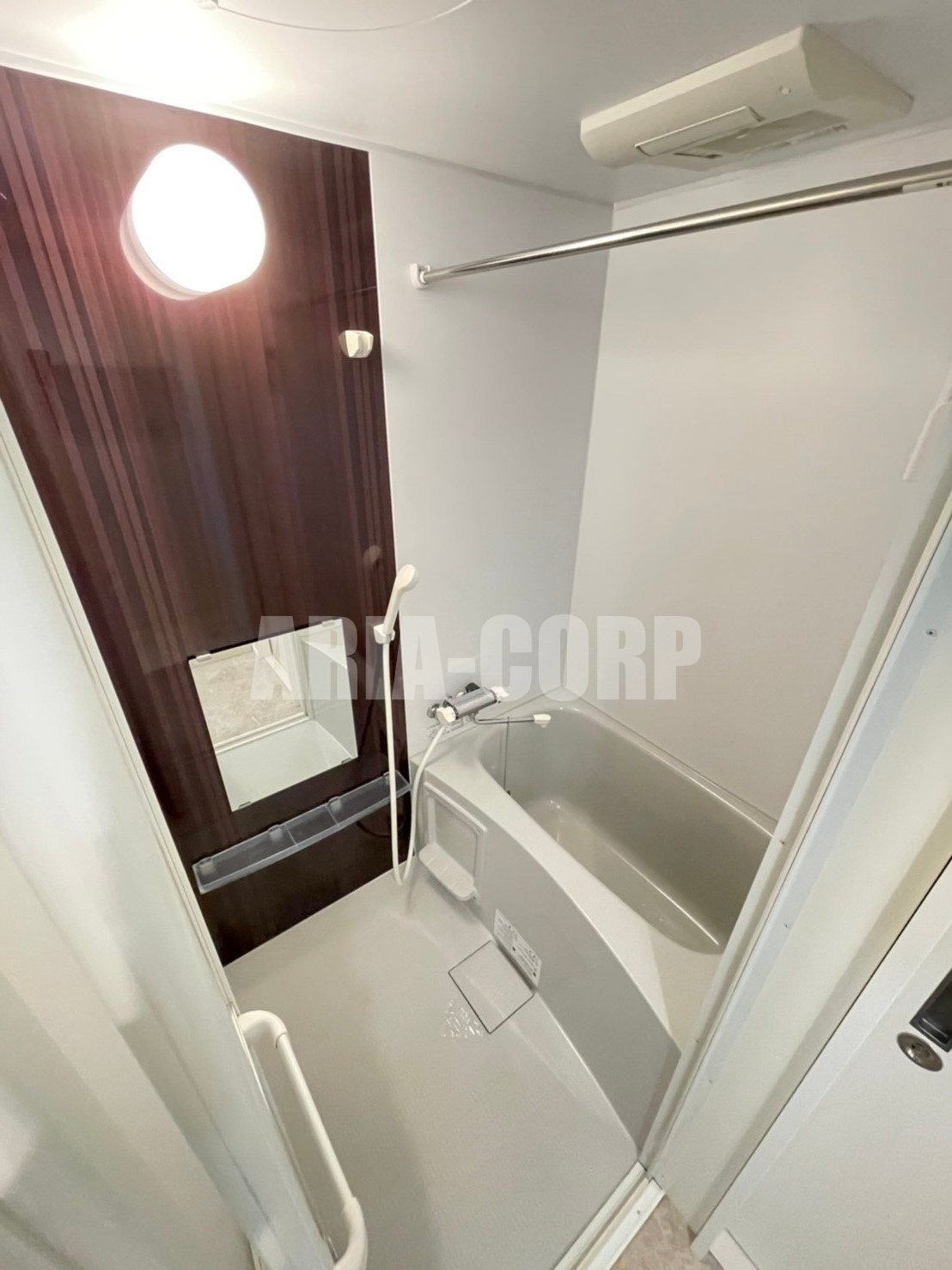 バス・シャワールーム　浴室乾燥機付きのバスルーム♪