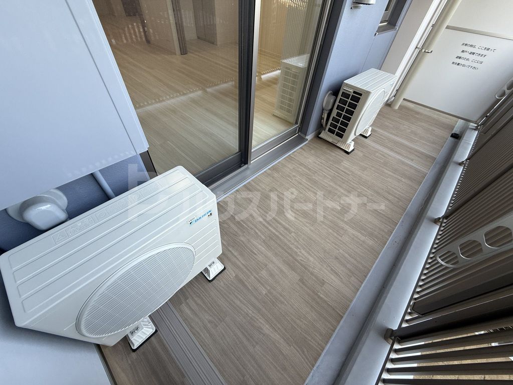 バルコニー　バルコニー