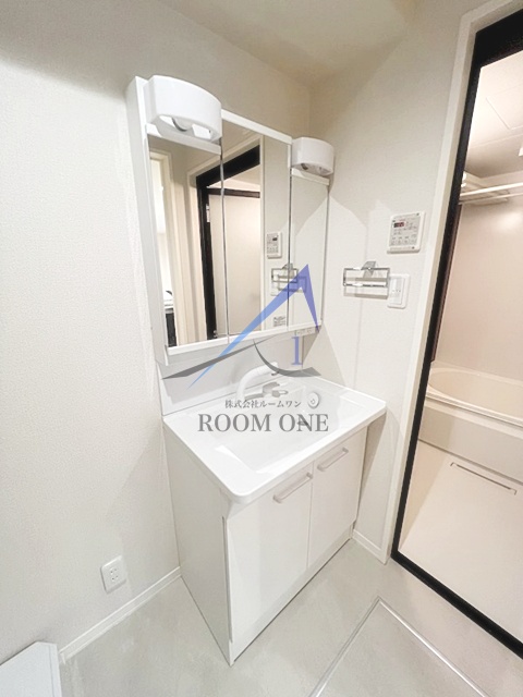 洗面設備　独立洗面台です。