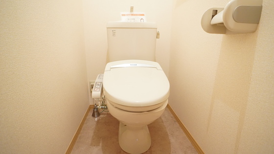 トイレ　温水洗浄便座