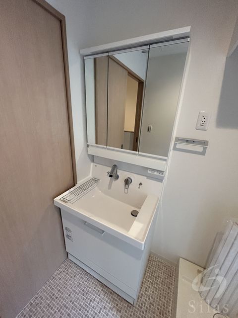 洗面設備　同仕様