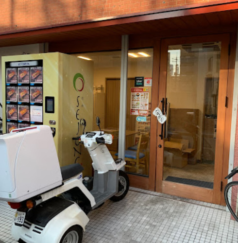 飲食店　Kichen SEJONG(キッチン セジョン)（飲食店）まで403m