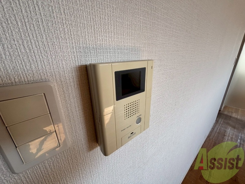 セキュリティ　ＴＶモニター付インターホンです。来客者の顔が見えるので安心！