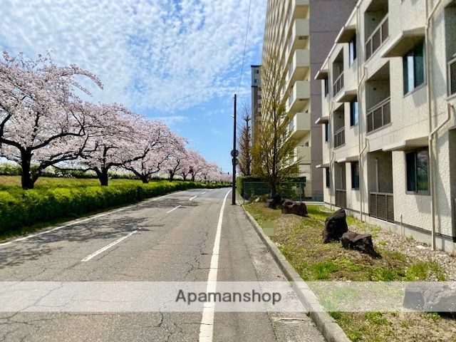 その他　前面道路（その他）まで0m