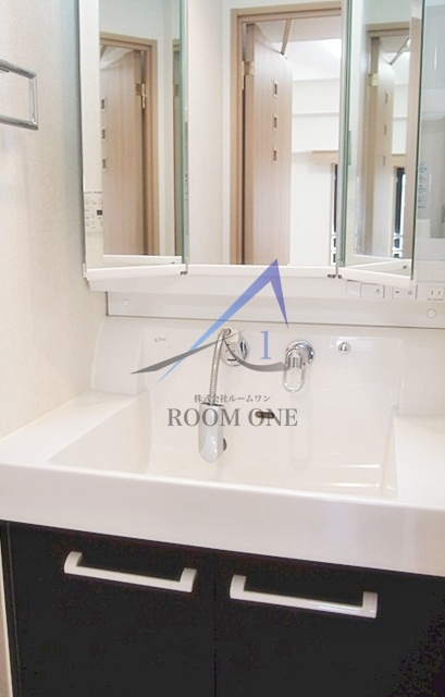 洗面設備　洗面台です。