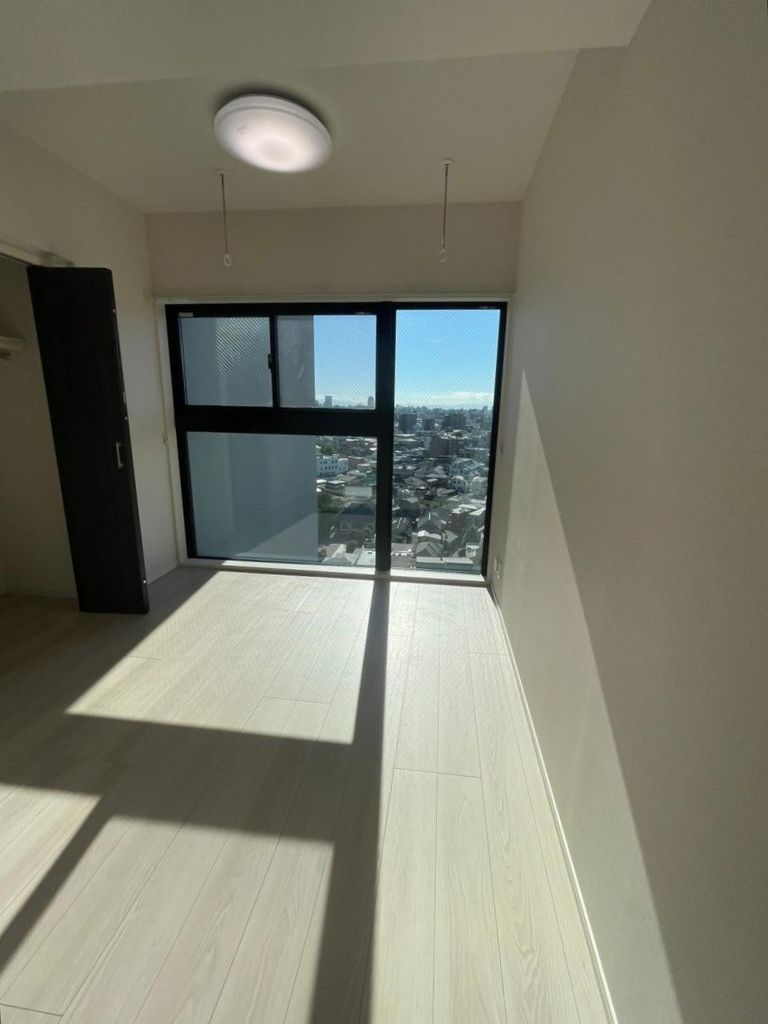 居室・リビング　別号室参考写真