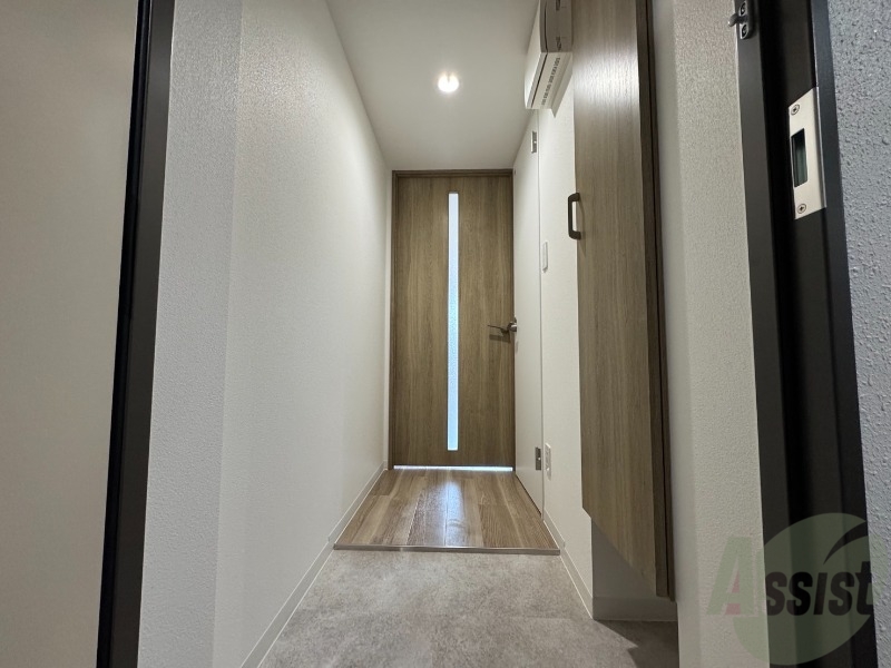 玄関　玄関の様子です。明るい印象ですね。気分もあがりそう。