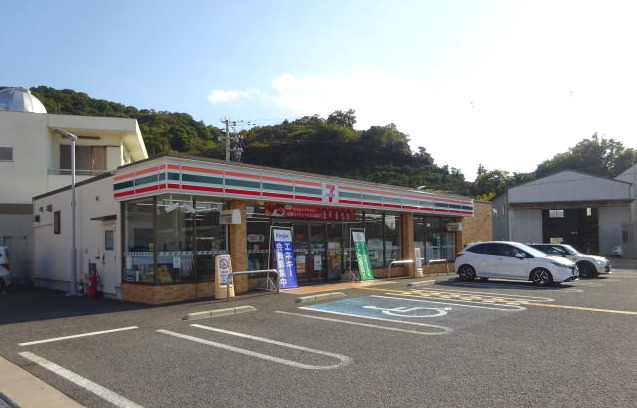 コンビニ　セブンイレブン 有田初島店様（コンビニ）まで1258m