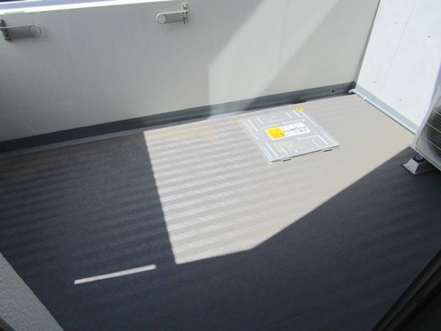 バルコニー　宅配ボックス