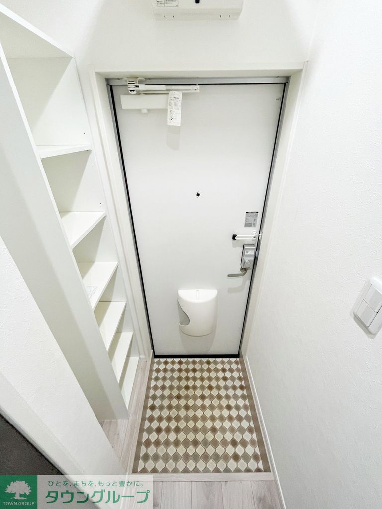 玄関　※別部屋参考画像