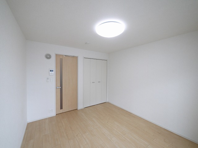 その他部屋・スペース　落ち着いて過ごせるお部屋なので、寝室にいかがでしょうか