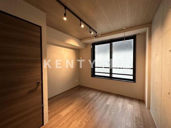 居室・リビング　こちらのリビングで趣味の時間をお楽しみください