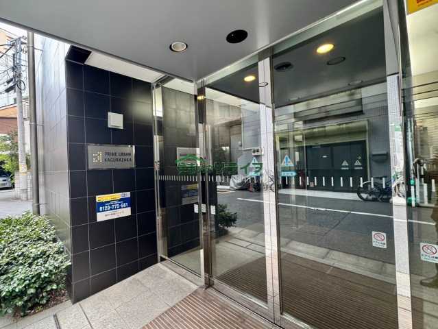 エントランス　プライムアーバン神楽坂